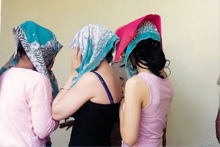 Sex-Racket-Busted-in-Palghar-Maharashtra.jpg